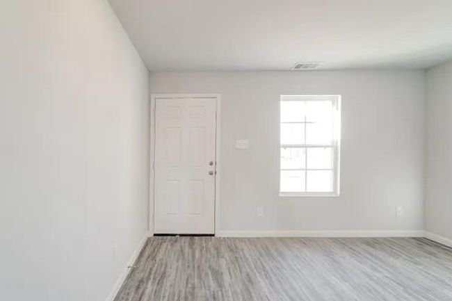 1004 Greenspointe Ave, House other with 4 bedrooms, 3 bathrooms and null parking in La Grange TX | Image 4