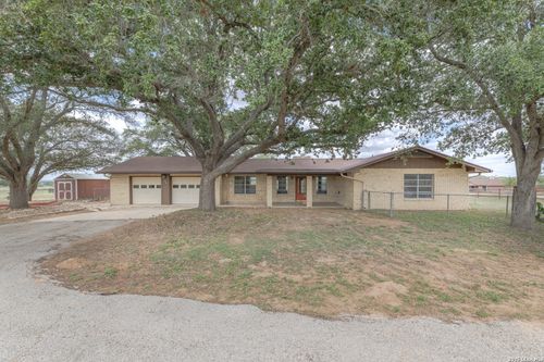 124 Home Pl, Adkins, TX, 78101 | Card Image