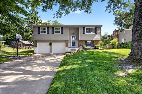 817 W Martindale Road, Englewood, OH, 45322 | Card Image