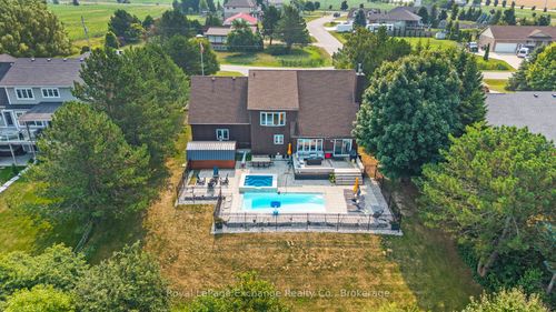 810 Troy'S Trail, Kincardine, ON, N2Z0C1 | Card Image