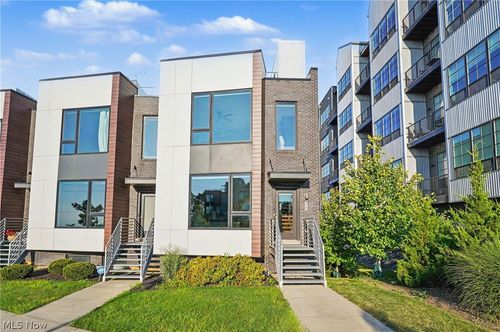 1262 W 70th Street, Cleveland, OH, 44102 | Card Image