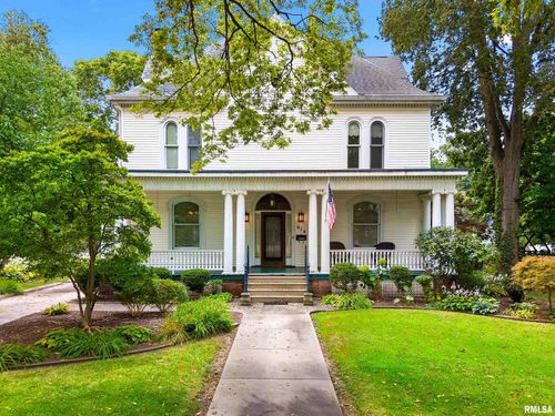 614 Washington St, Pekin, IL, 61554-4238 | Card Image