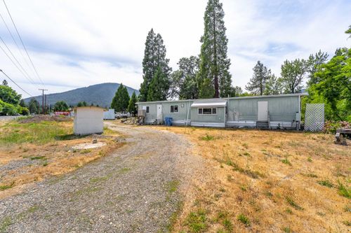 110 Hogue Dr, Selma, OR, 97538-9703 | Card Image