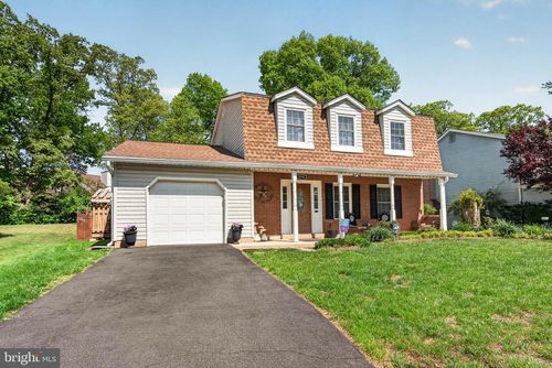 8745 Country Ln, MANASSAS, VA, 20110-3825 | Card Image