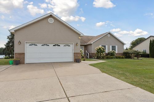 10092 Bemis Rd, Willis, MI, 48191-9616 | Card Image