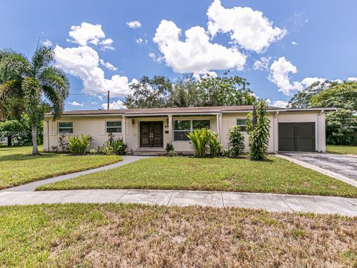 870 Ne 182nd St, North Miami Beach, FL, 33162-1148 | Card Image