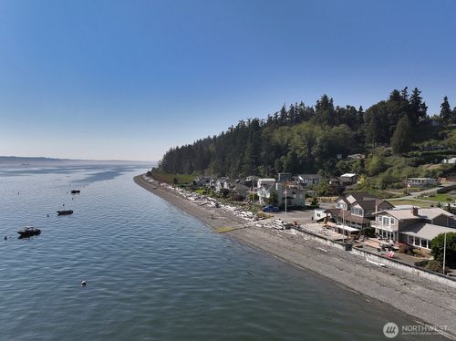 4913 Marshall Rd, Clinton, WA, 98236-9684 | Card Image