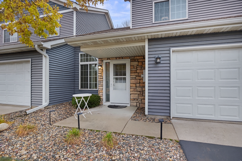 10011 Pleasure Creek Cir Ne, Blaine, MN, 55434-4233 | Card Image