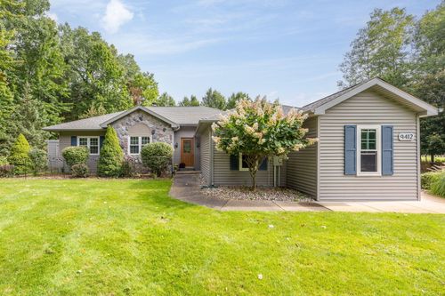 9412 Sunset Dr Drive, Morton Township, MI, 49346 | Card Image