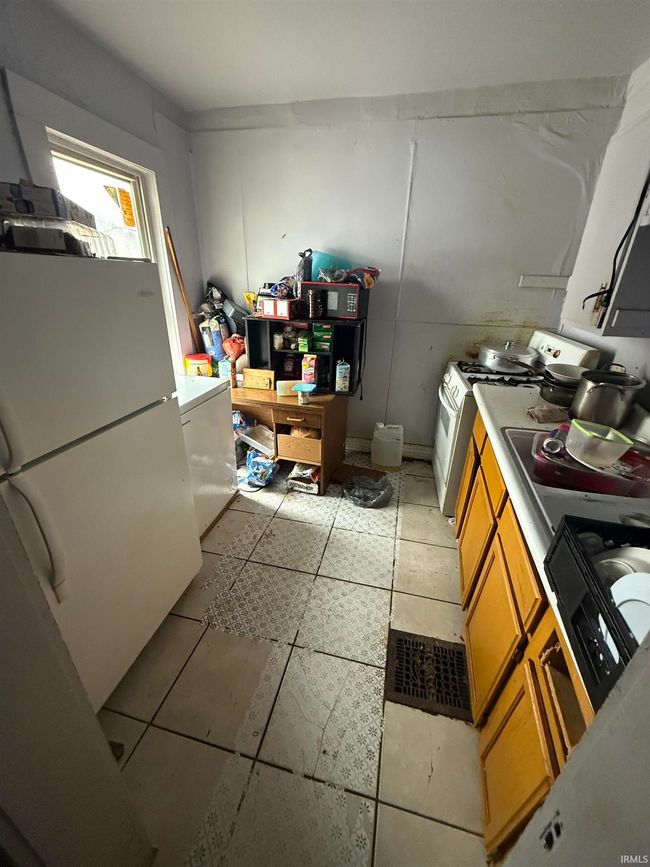 215 9 Th St, Home with 4 bedrooms, 4 bathrooms and null parking in Logansport IN | Image 6