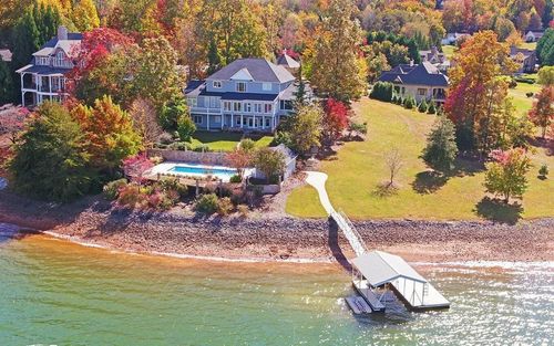 1951 Island View Dr, Hiawassee, GA, 30546-6601 | Card Image