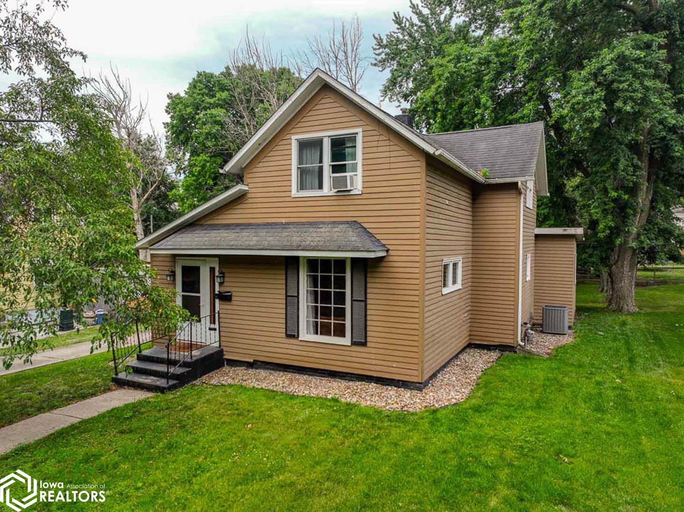 High Ave, Oskaloosa, IA 52577