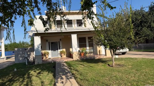 444 Madison St, Eagle Pass, TX, 78852-4509 | Card Image