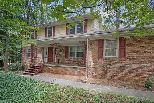 2452 King Arthur Cir Ne, Atlanta, GA, 30345-2118 | Card Image