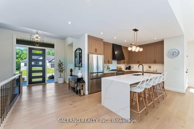 10 Jean Miller Crt, House other with 5 bedrooms, 4 bathrooms and 6 parking in Minesing ON | Image 9