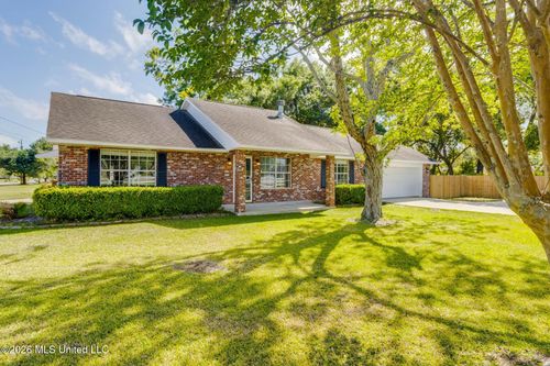 20075 Pineville Rd, Long Beach, MS, 39560-3208 | Card Image