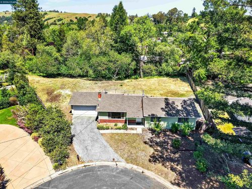 10 Corte Sombrita, Orinda, CA, 94563-4305 | Card Image
