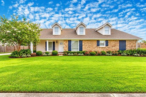 414 Rosella, Thibodaux, LA, 70301 | Card Image