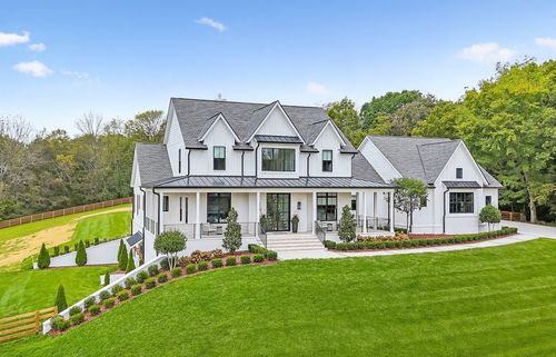 6490 Peytonsville Arno Rd, College Grove, TN, 37046-9133 | Card Image