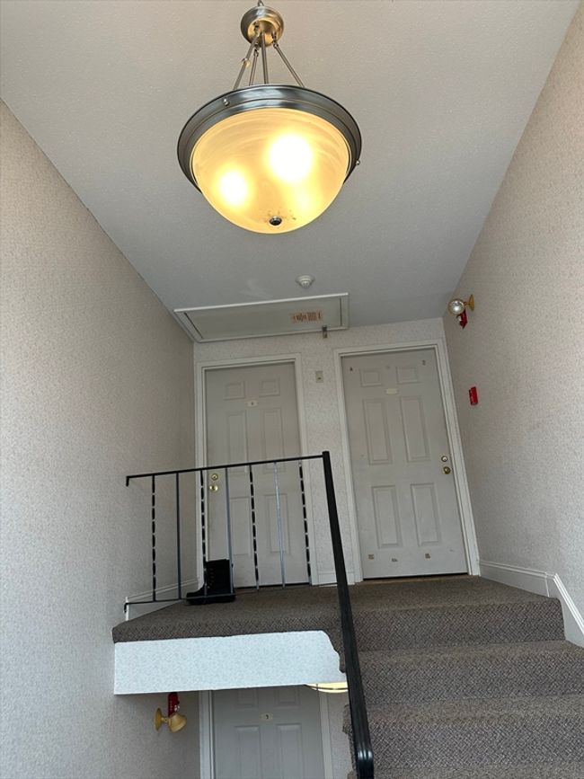 UNIT-6 - 1700 Skyline Dr, Condo with 2 bedrooms, 1 bathrooms and 2 parking in Lowell MA | Image 8