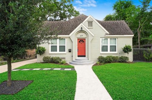 609 Reid St, Houston, TX, 77022-5946 | Card Image