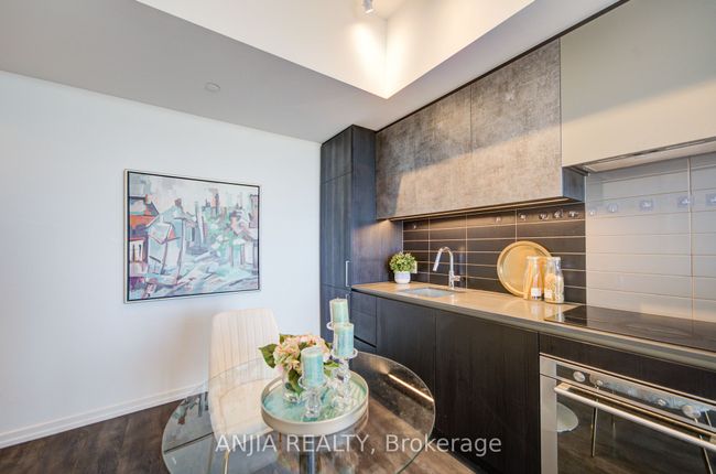 1712 - 1000 Portage Pky, Condo with 1 bedrooms, 1 bathrooms and null parking in Concord ON | Image 13
