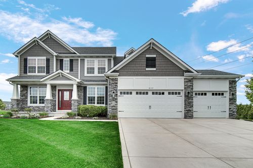 10227 Sentry Dr, Saint John, IN, 46373 | Card Image