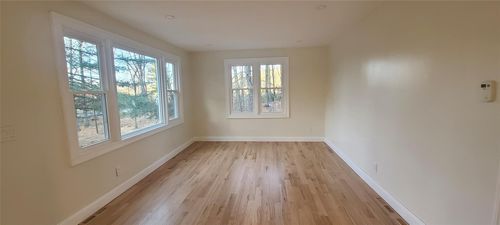 341 Oregon Trl, Pine Bush, NY, 12566-5324 | Card Image