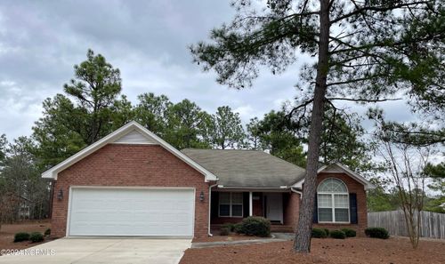 130 Adams Cir, Pinehurst, NC, 28374-8058 | Card Image