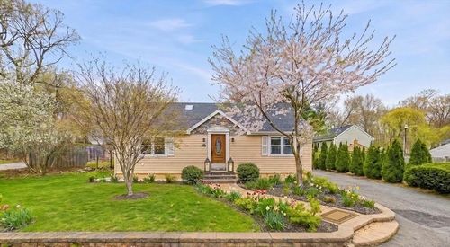 39 Brook St, Mansfield, MA, 02048-2356 | Card Image