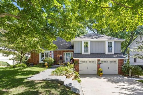 10013 Briar Dr, Overland Park, KS, 66207-3436 | Card Image