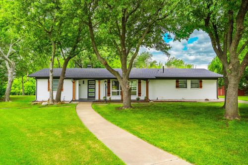 12607 Gaslite Cir, Farmers Branch, TX, 75234-6632 | Card Image