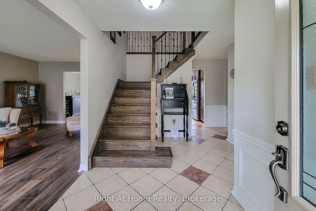 133 Lavender Dr, House other with 5 bedrooms, 3 bathrooms and 2 parking in Ancaster ON | Image 16