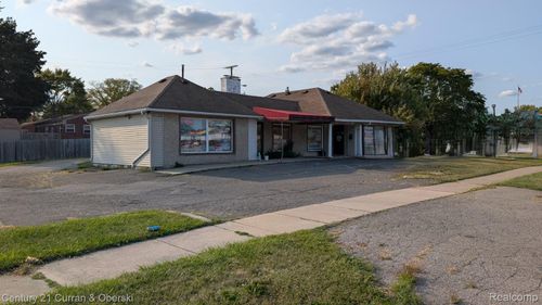 6985 Merriman Rd, Garden City, MI, 48135-1960 | Card Image