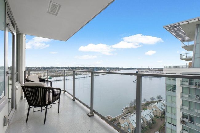 2605 - 908 Quayside Drive, Condo with 2 bedrooms, 2 bathrooms and 1 parking in New Westminster BC | Image 11