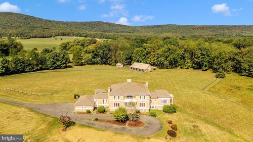 12 Barley Field Ct, DICKERSON, MD, 20842-8806 | Card Image