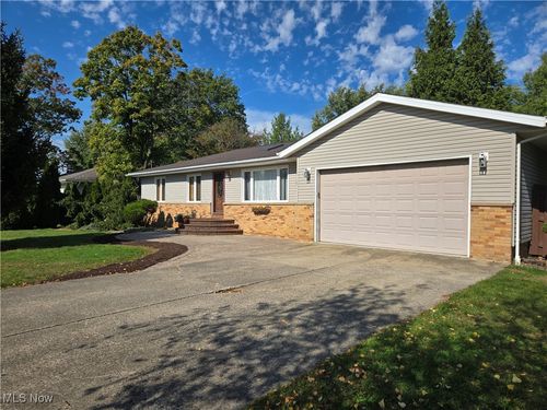 18248 Meadow Ln, Strongsville, OH, 44136-4334 | Card Image
