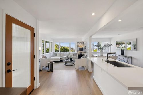 40 Levant St, San Francisco, CA, 94114-1410 | Card Image