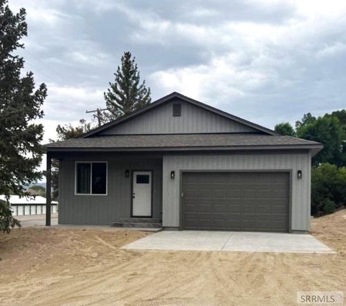 310 N East St, Arco, ID, 83213-8813 | Card Image
