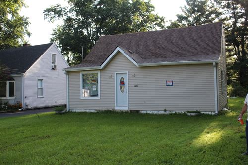 15251 Kilbourne Ave, Midlothian, IL, 60445-3253 | Card Image