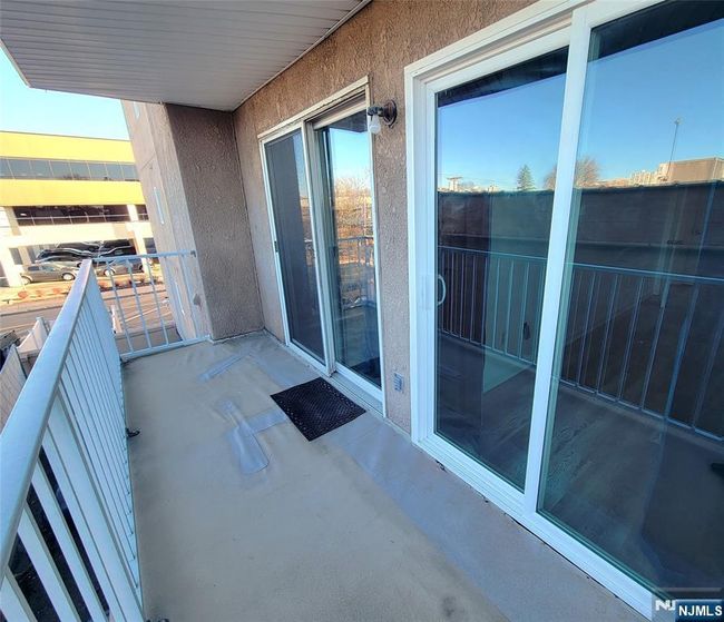 105 State St, Condo with 2 bedrooms, 2 bathrooms and null parking in Hackensack NJ | Image 14