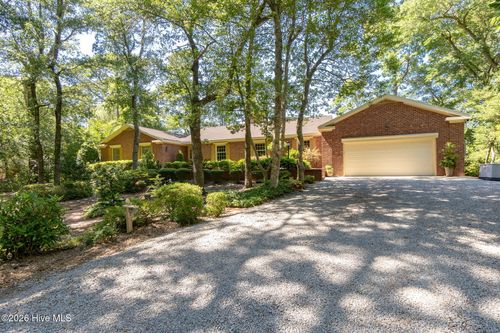 105 Magnolia Ct, Pine Knoll Shores, NC, 28512-6602 | Card Image
