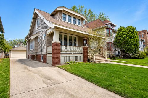 3929 N Maryland Ave, Shorewood, WI, 53211-2463 | Card Image