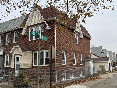 113 205th St, Saint Albans, NY, 11412-2553 | Card Image