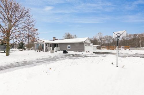 288 30th Ave, Millbrook, MI, 49310 | Card Image