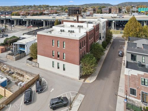 203-353 Ogden St, Knoxville, TN, 37917-7572 | Card Image