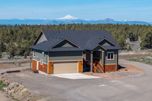 6040 Se Gravett Rd, Prineville, OR, 97754-7454 | Card Image
