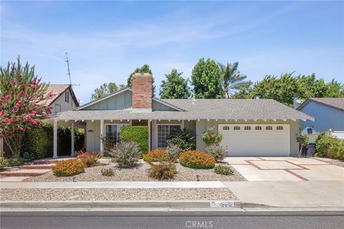 2261 Knollhaven St, Simi Valley, CA, 93065-2526 | Card Image