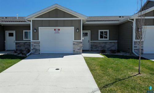 9207 W Ark Pl Place, Sioux Falls, SD, 57106 | Card Image