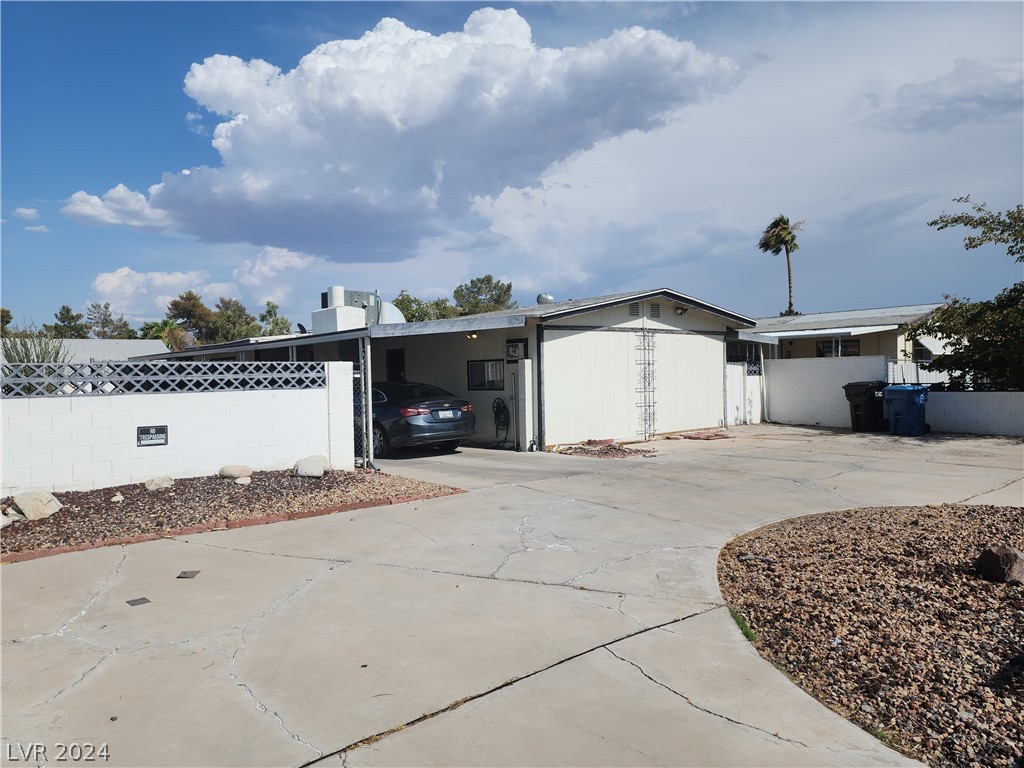 Becerro Dr, Las Vegas, NV 89121
